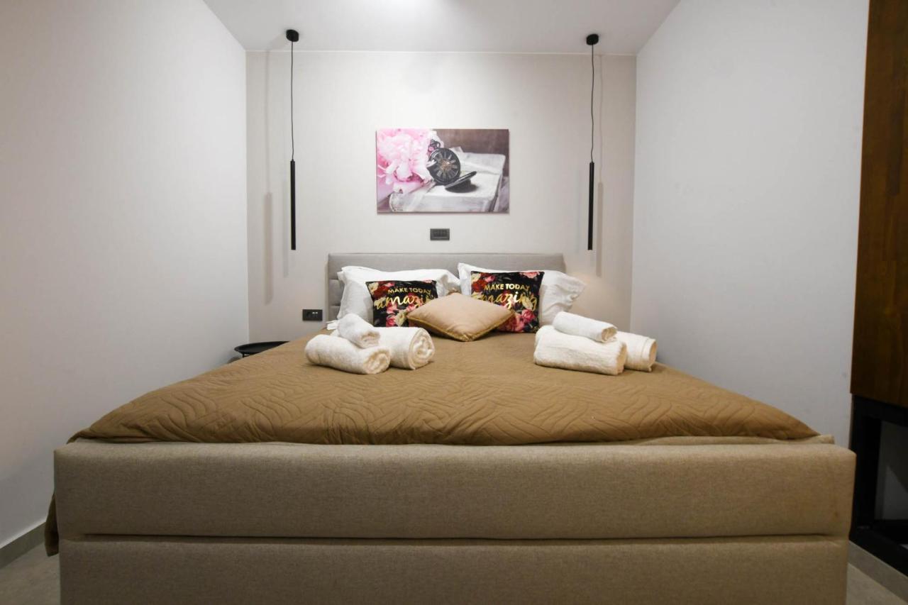 Orion Eco Suites Karteros Exteriör bild